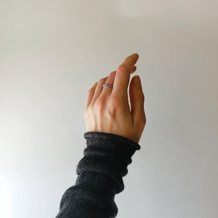 Каблучка з натурального циркону (фіолетовий)+бусина кольору золото гіпоалерген.сплав d-3мм 15-18р-р на резинці
